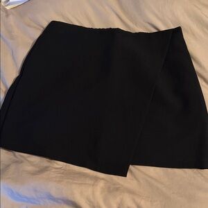 Abercrombie & Fitch Asymmetrical Black Skort